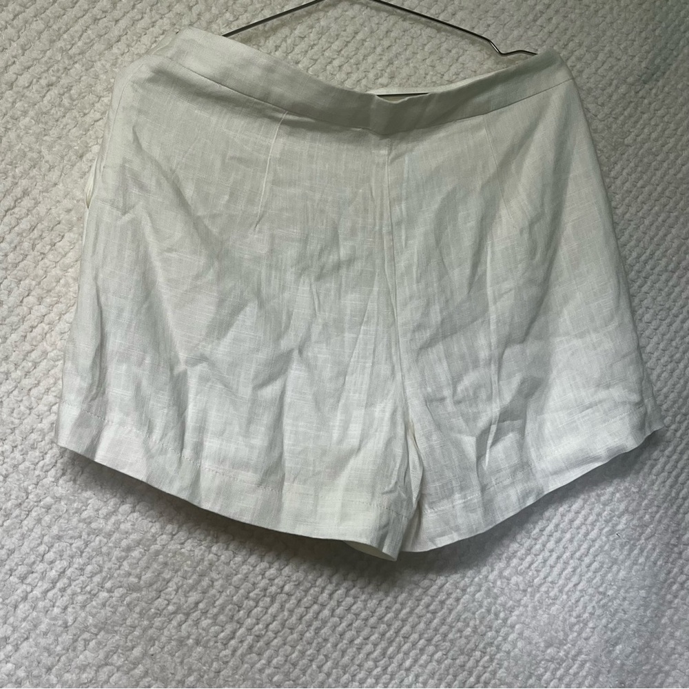 LUSH Womens High Rise Shorts Ivory Rayon Linen Blend Large Like New Pockets - Picture 4 of 8